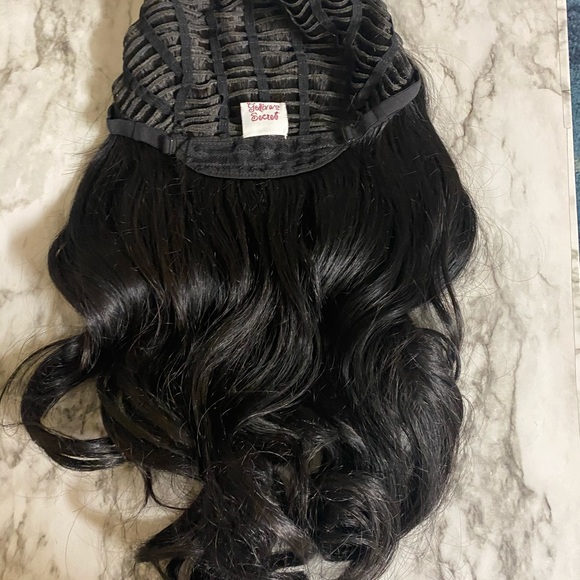 High quality synthetic wig - Picture 3 of 7